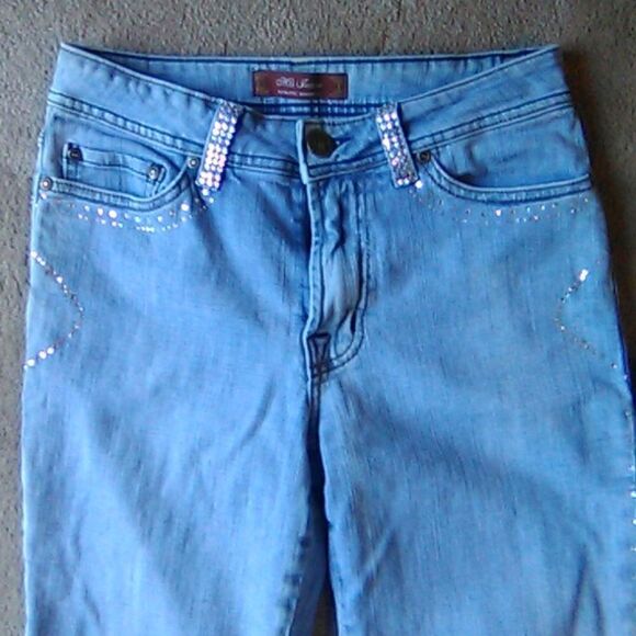 Mu Light Wash Retro Jeans With Bling - Picture 3 of 13